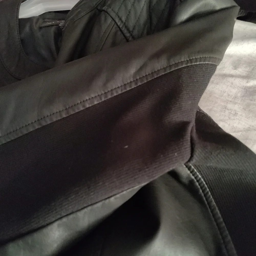 Jacket - Picture 4 of 5